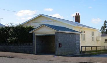 Walkers Cottage 23 Paynters Ave