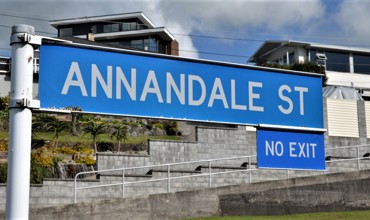 Annandale_Street_sign.jpg