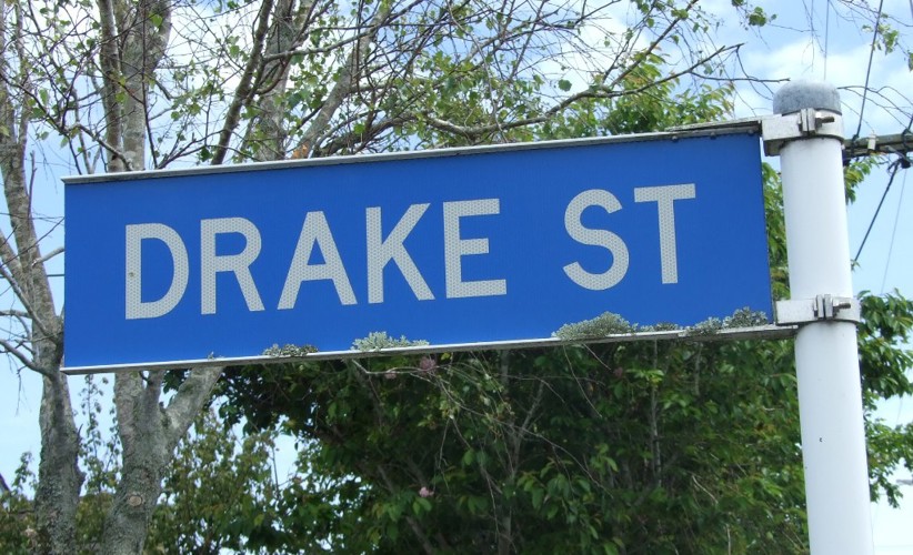 Drake_St_Sign.jpg