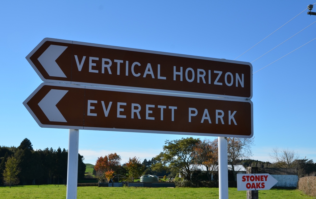 Vertical_Horizons sign.jpg