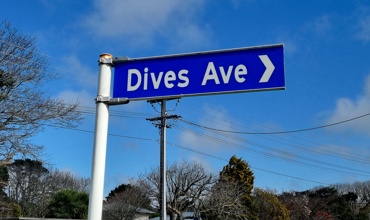 Dives Ave street sign.jpg