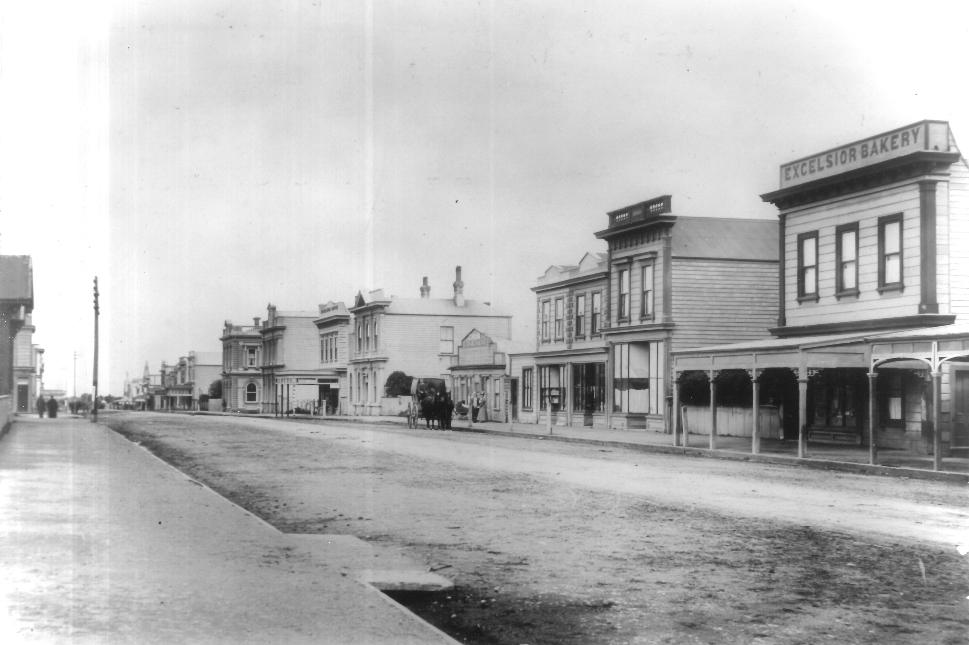 Egmont Street (undated). E.J. Ellerm. Collection of Puke Ariki (G.1.5 / LN5127).
