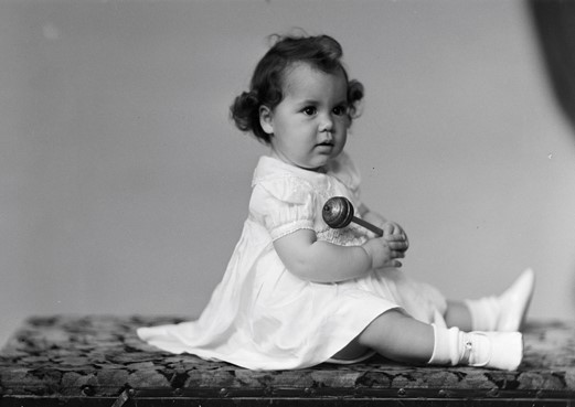 SW1946 1297 Betty Winterburn