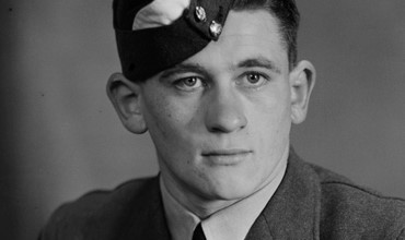 Keith Lewis SW1942 0745