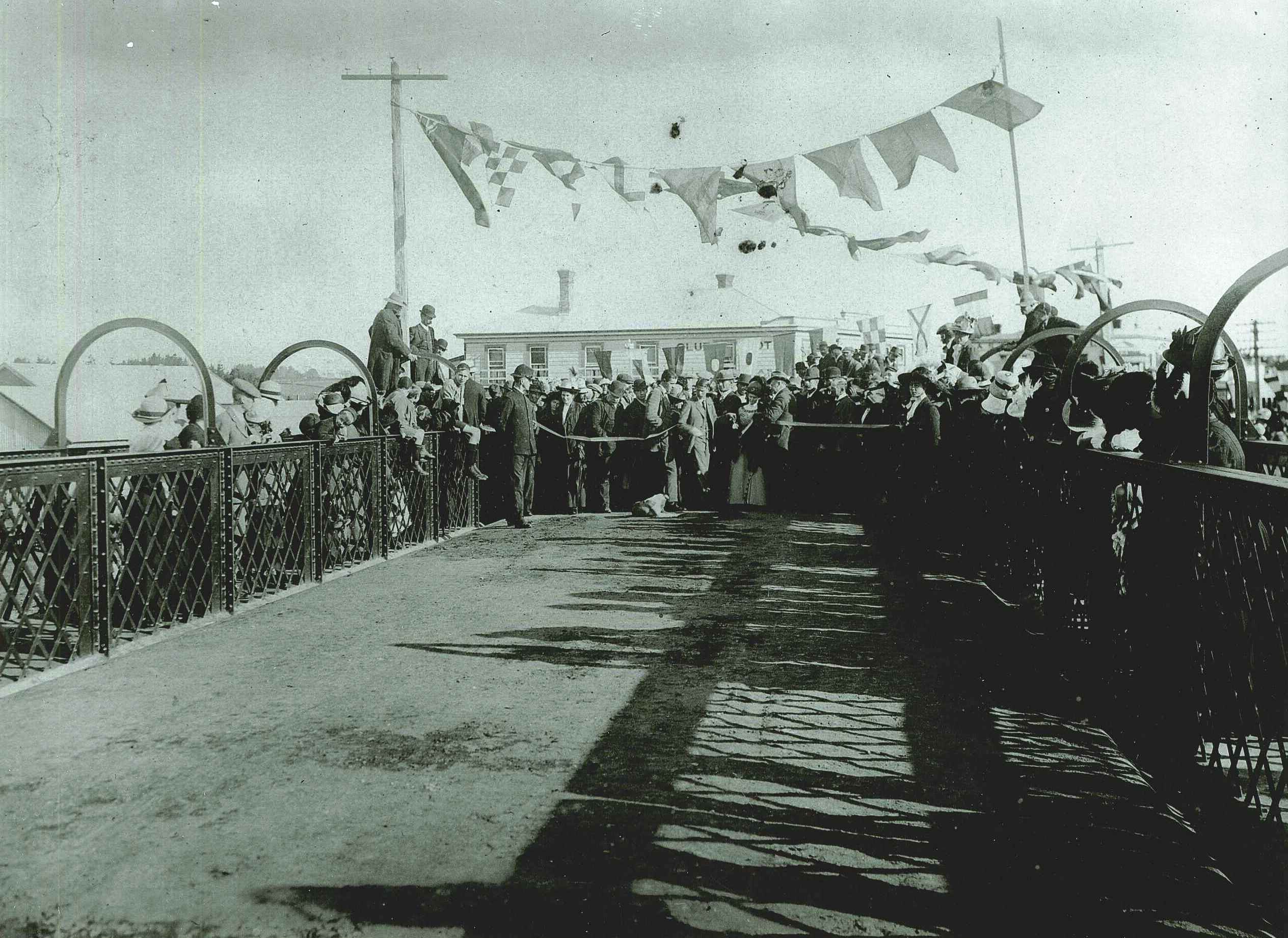 Waitara_Bridge_1913.jpg