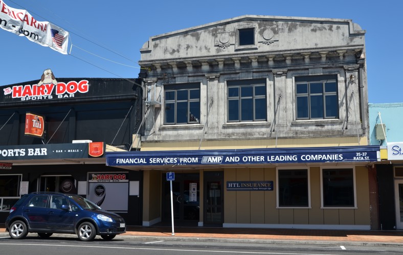 Young's Building (1925)
