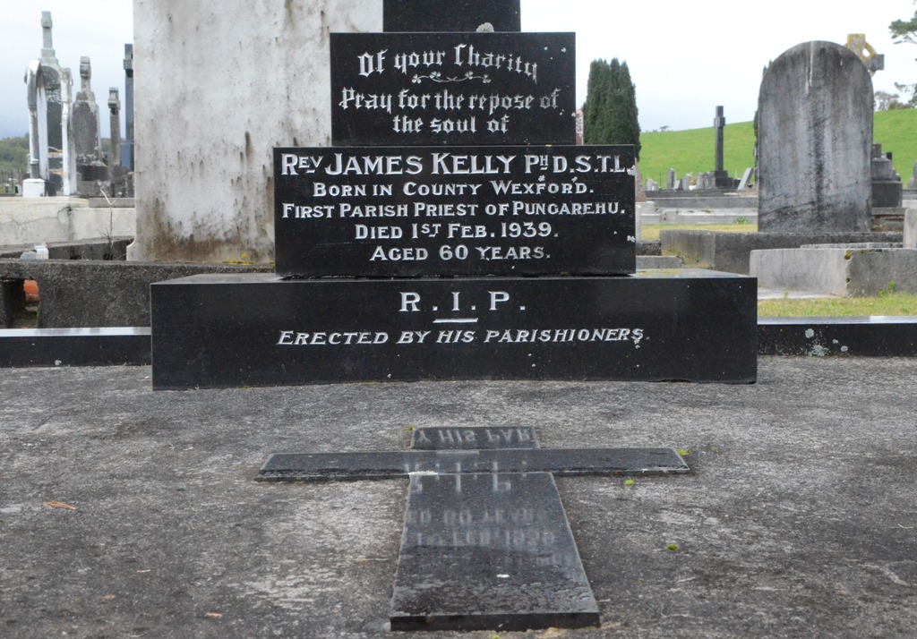 Kelly_Grave2.jpg