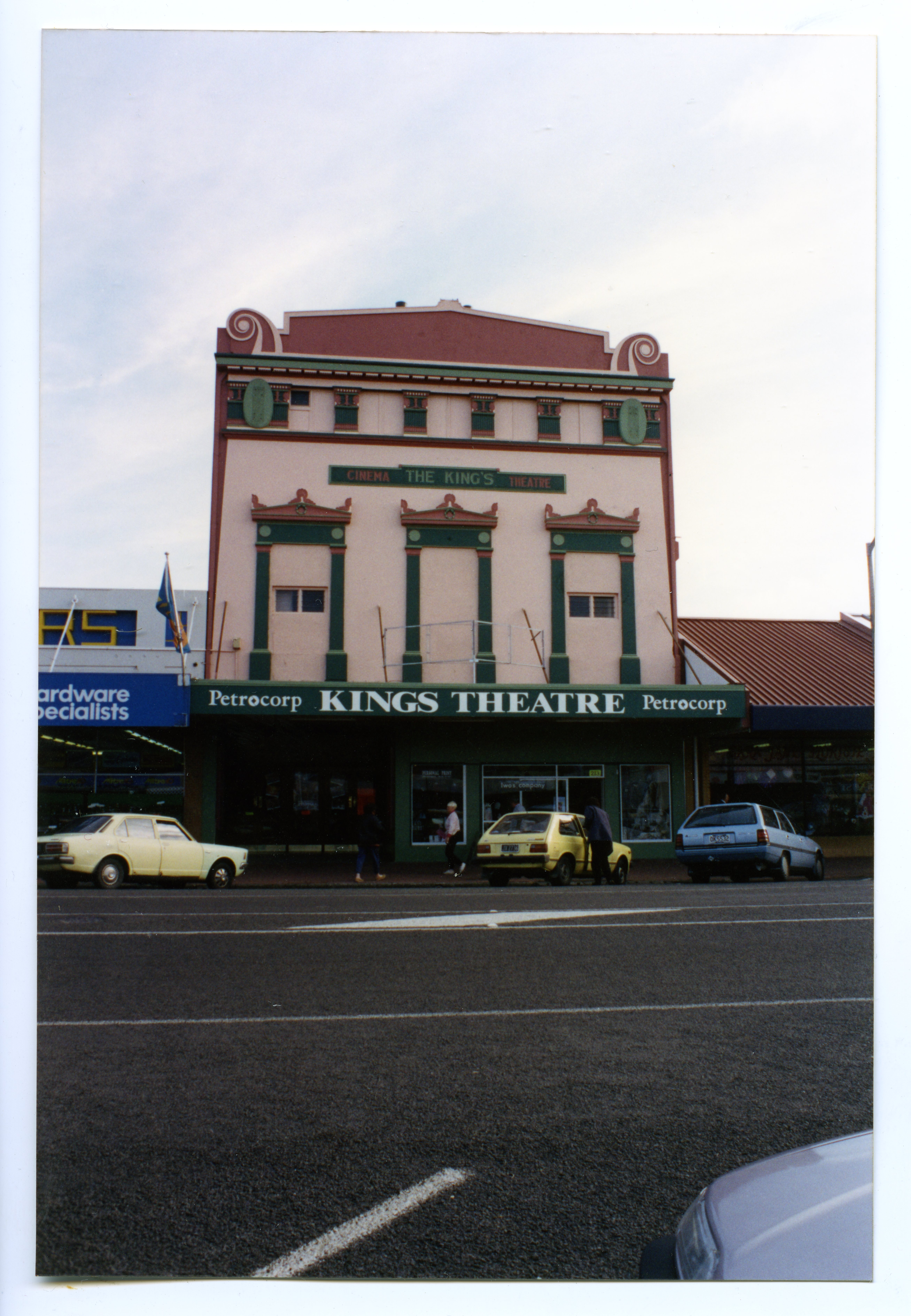 Kings_Theatre_1993.jpg