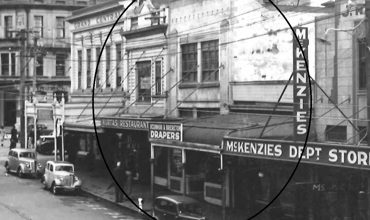 Kurtas_Restaurant_1940.jpg