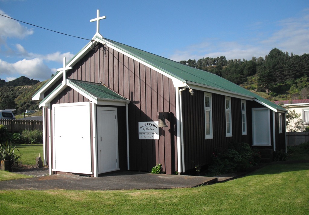 Mokau_St_Peter_s.JPG