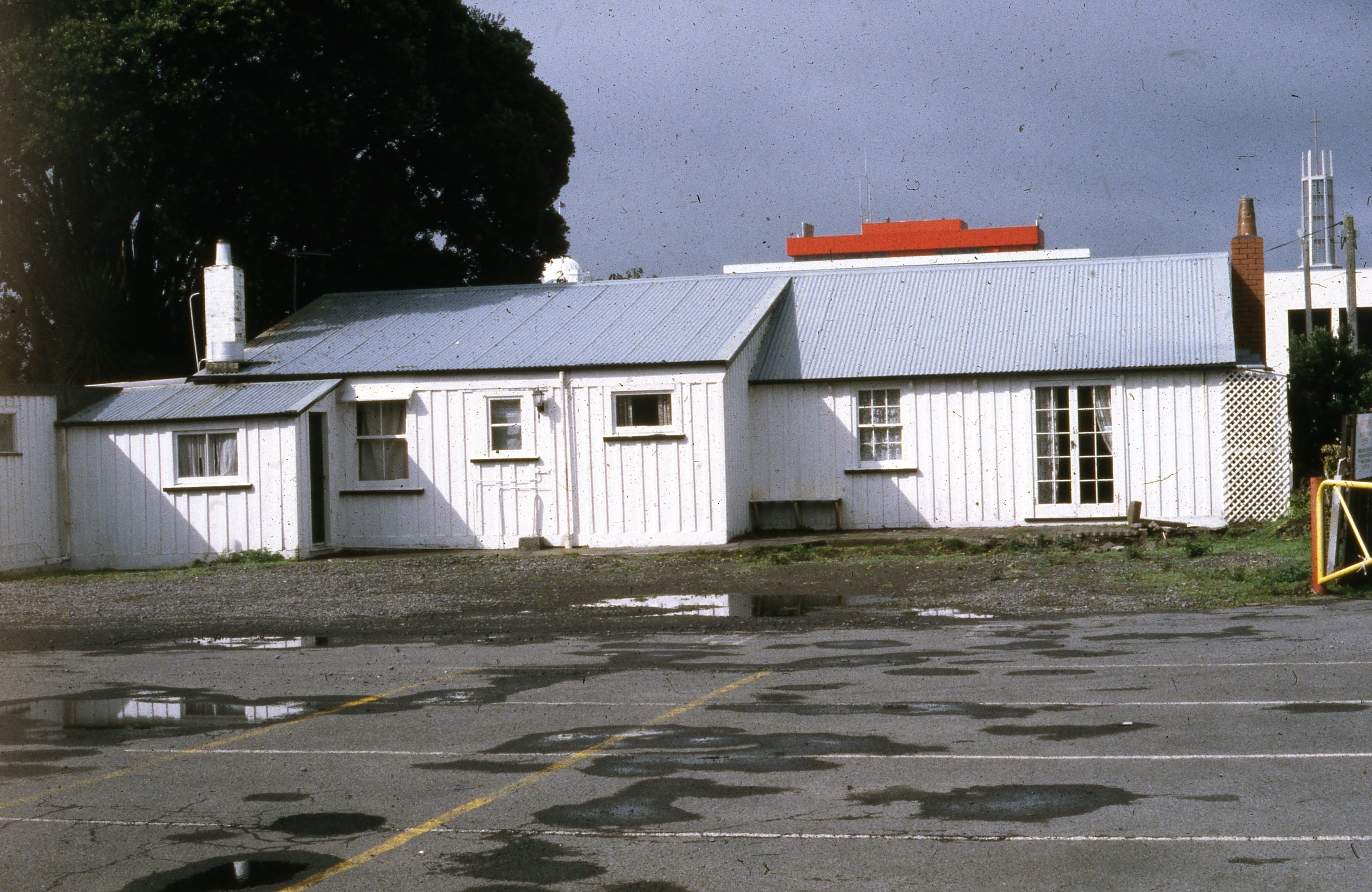 Devonport_Cott_Apr_1996__2_.jpg