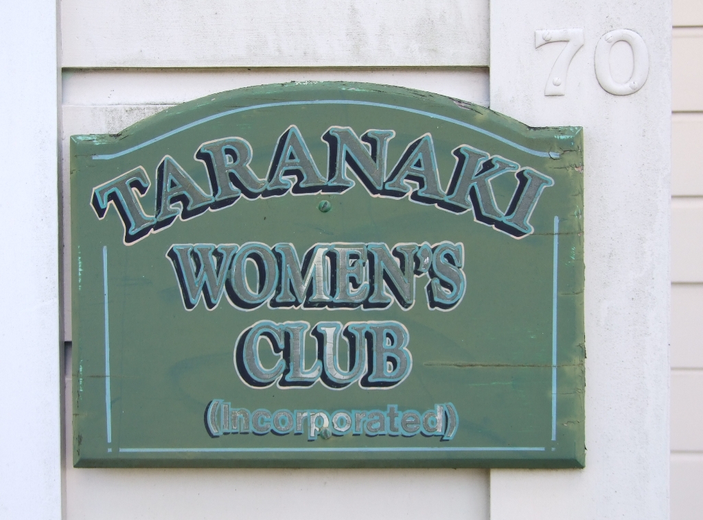 Womens_Club1.jpg