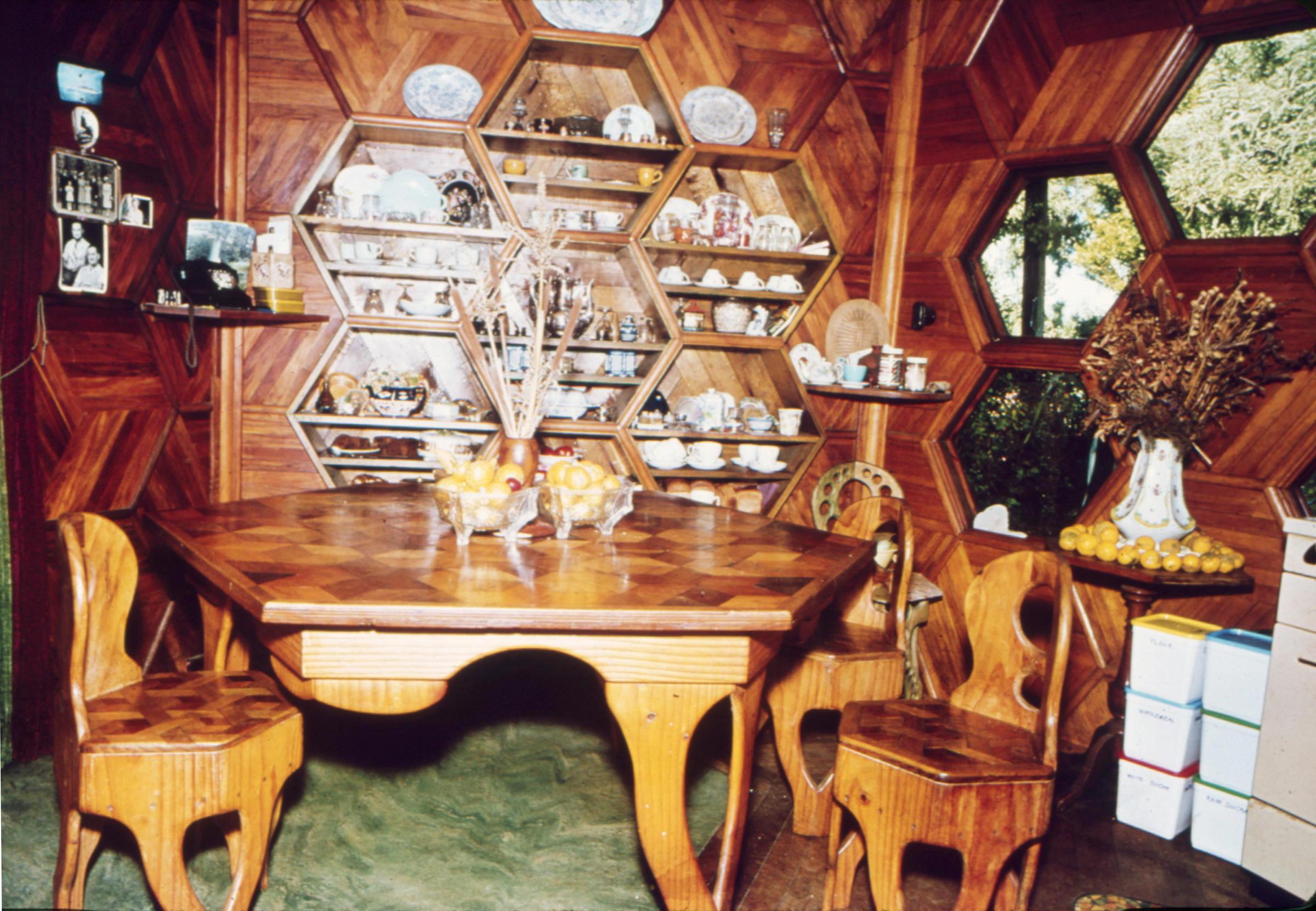 Beehive_House_Dining_room.jpg