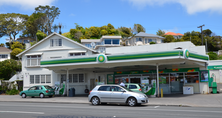 Bp Csi Van Beers Motors/BP Moturoa (1960 - 2015)