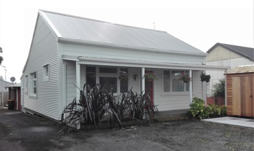 251_Courtenay_Street_2017.jpg