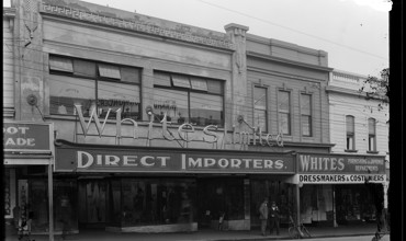 Whites_Building_circa_1920s_Te_Papa_Collection.jpg