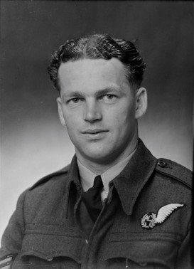 Norman Heal SW1944 2370