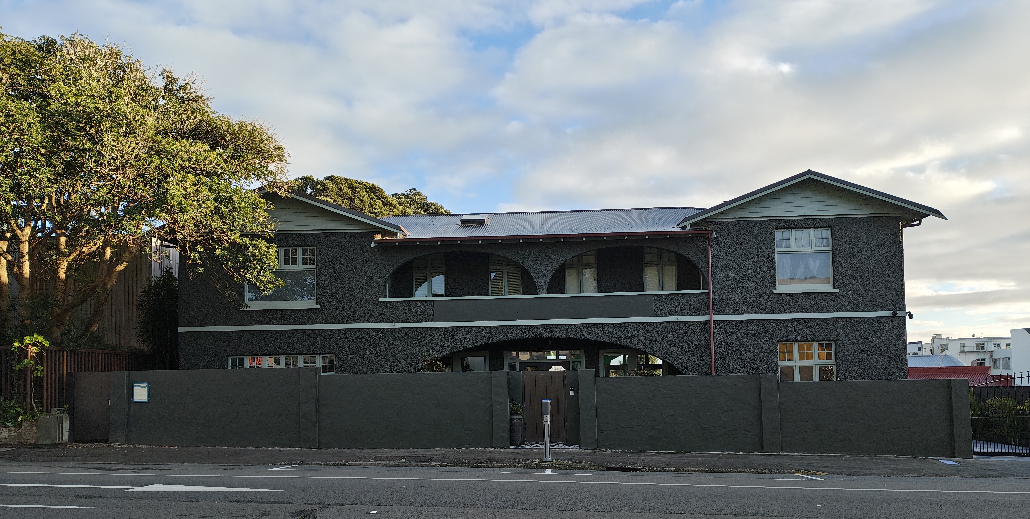 Chatsworth House (2 August 2026). Rachel Sonius. New Plymouth Buildings image collection.