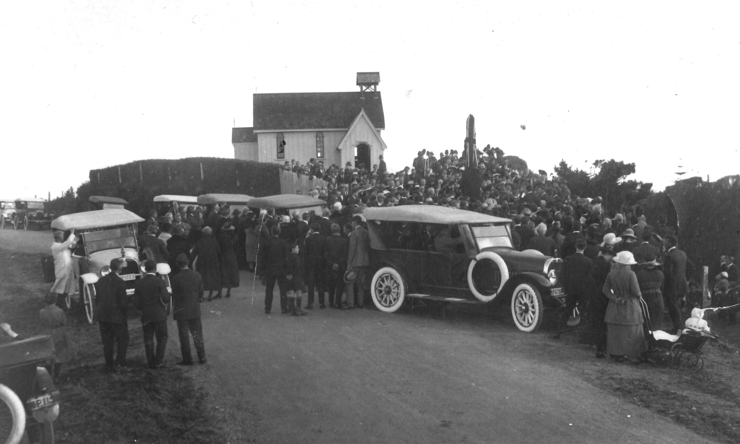 Omata War Memorial Unveiling 22 Aug 1922 (2)