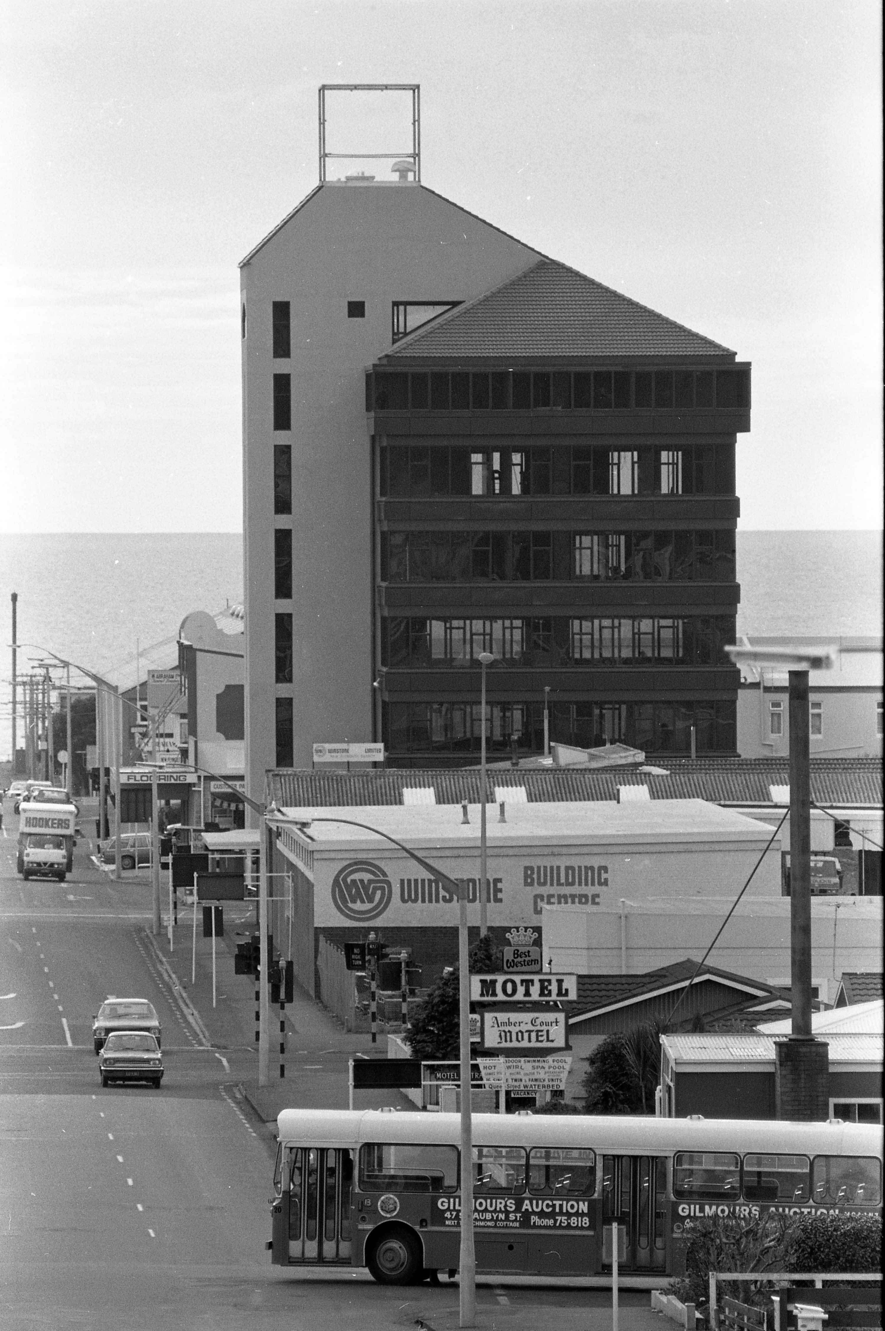 Perry Dines Building DN 14 June 1985