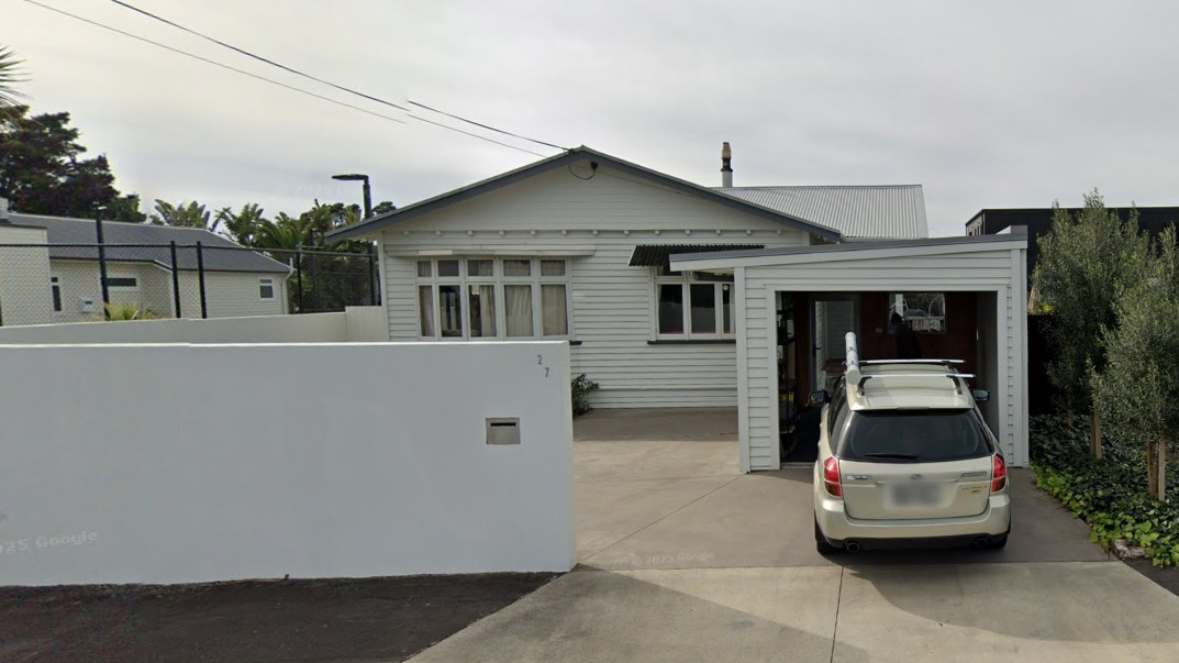 27 Nobs Line Google Street View August 2025