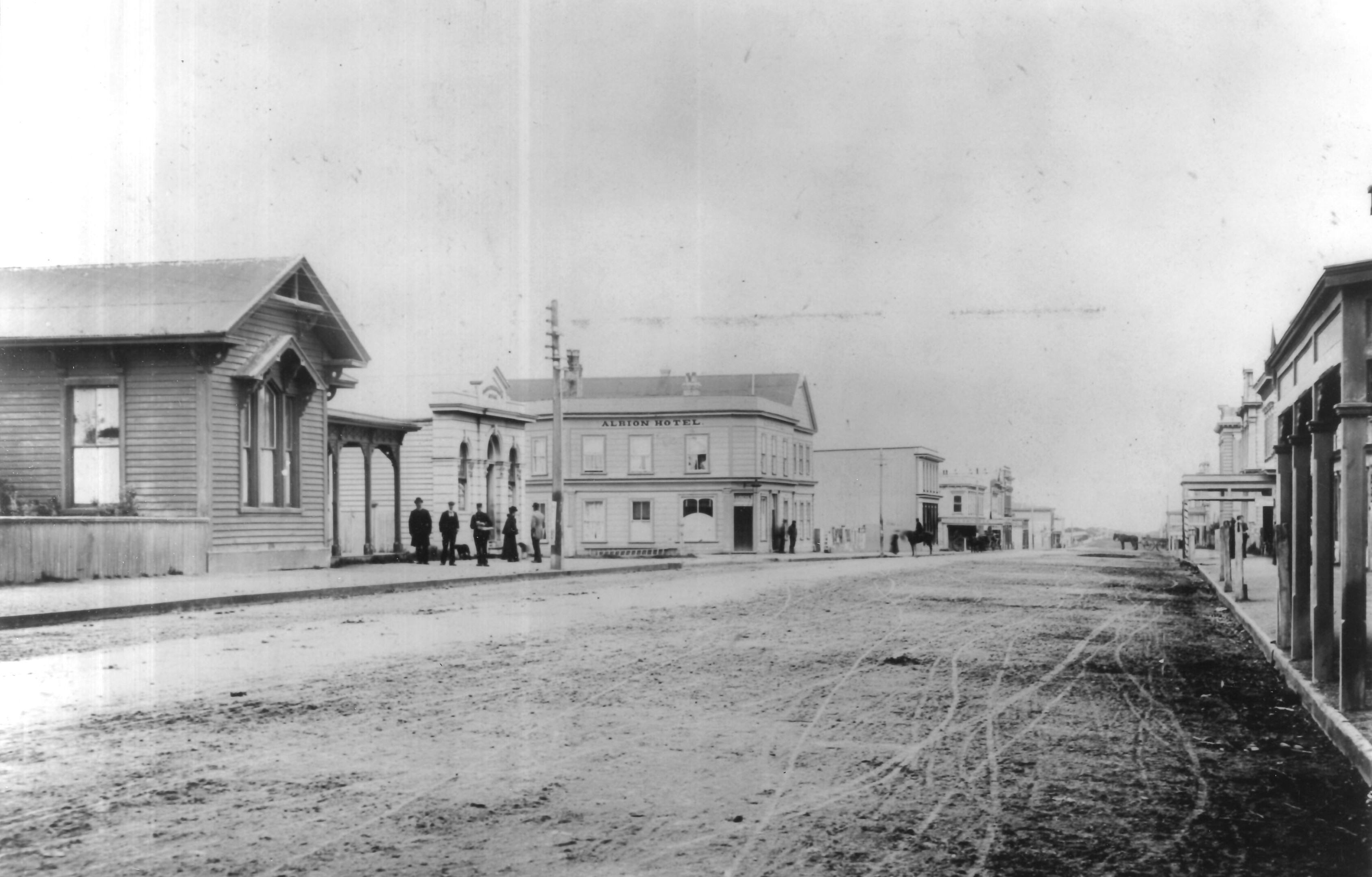 Egmont Street (undated). E.J. Ellerm. Collection of Puke Ariki (G.1.6 / LN5128).