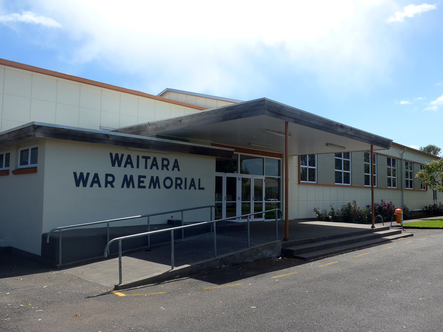 Waitara War Memorial Hall exterior (2017). Photographed by Bruce Ringer courtesy of Manatū Taonga Ministry for Culture and Heritage.