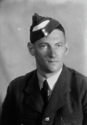 Thomas Mallon SW1923 1965 00803