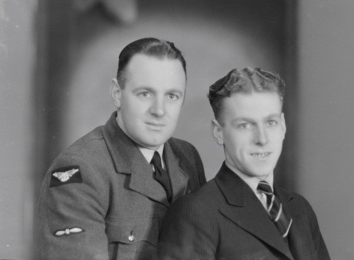 Howlett Brothers SW1944 0328