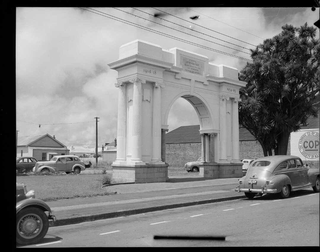 Memorial Arch 1957 ATL Collection